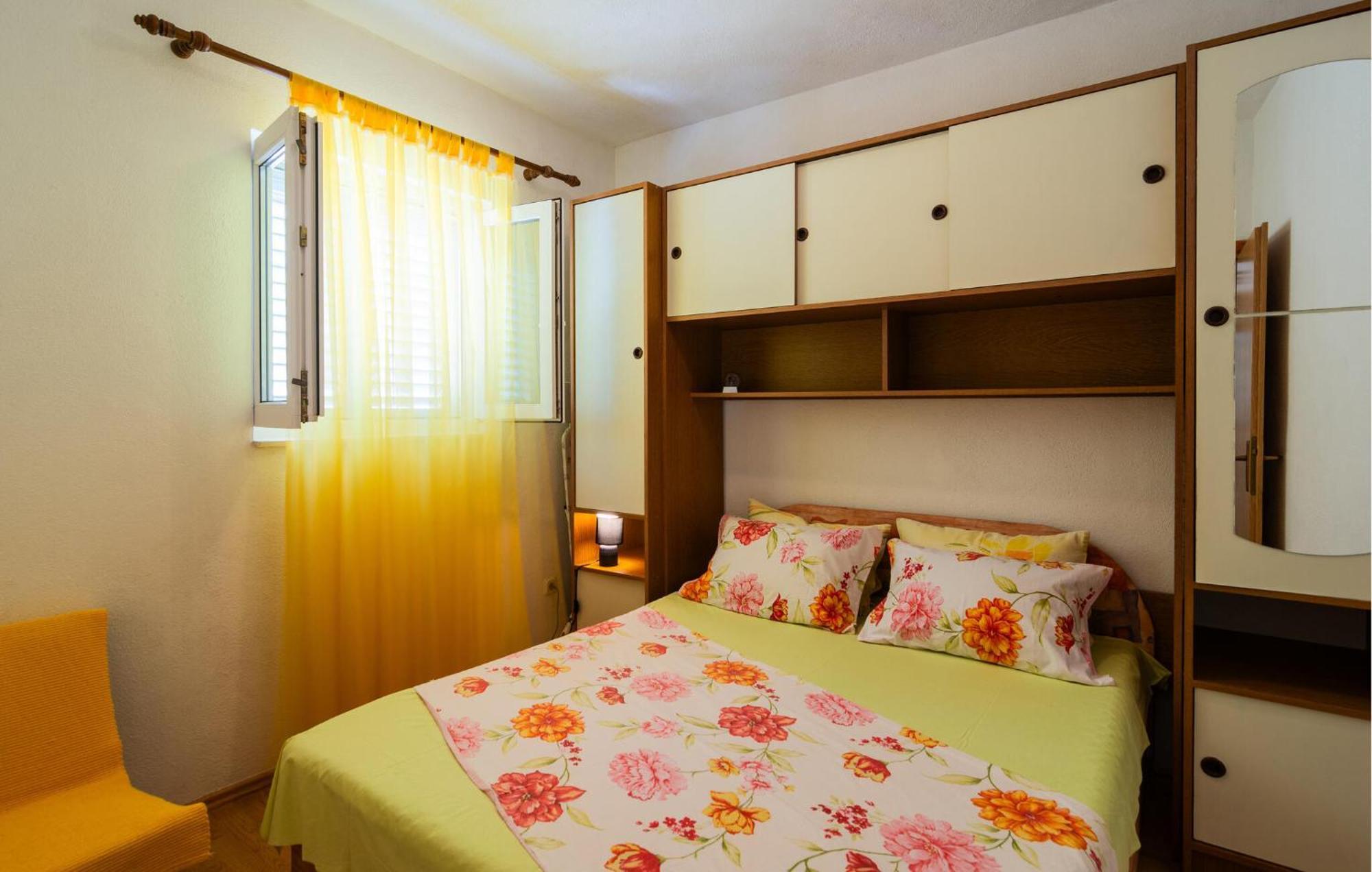 Cozy Home In Podaspilje With Kitchen Svinišće Kültér fotó